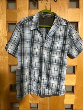 Royal Robbins Blue and White Plaid Short-Sleeve Button-Down Shirt